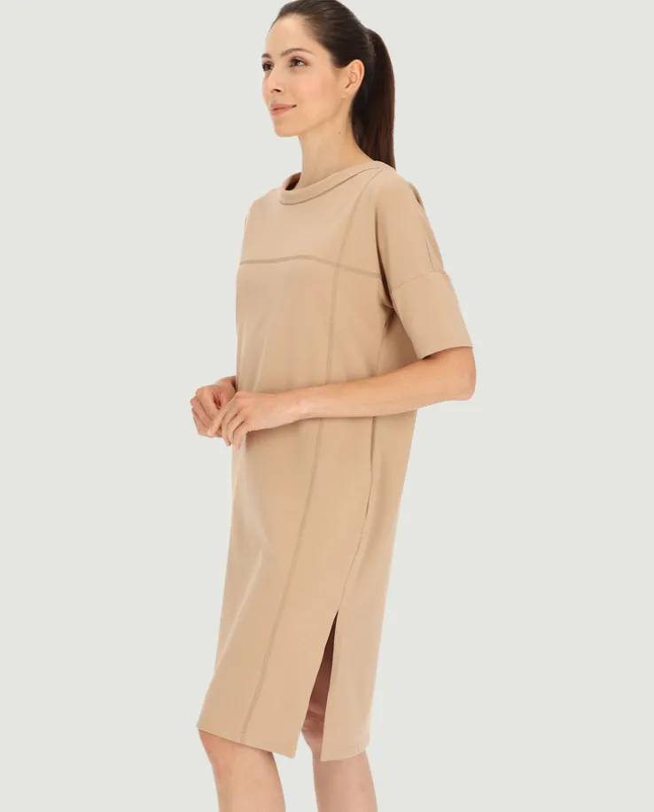Beżowa dzianinowa sukienka