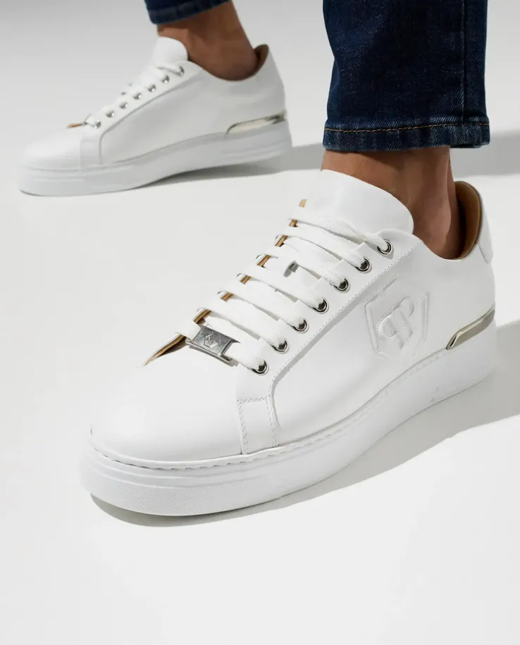 Białe sneakersy Lo-Top Hexagon