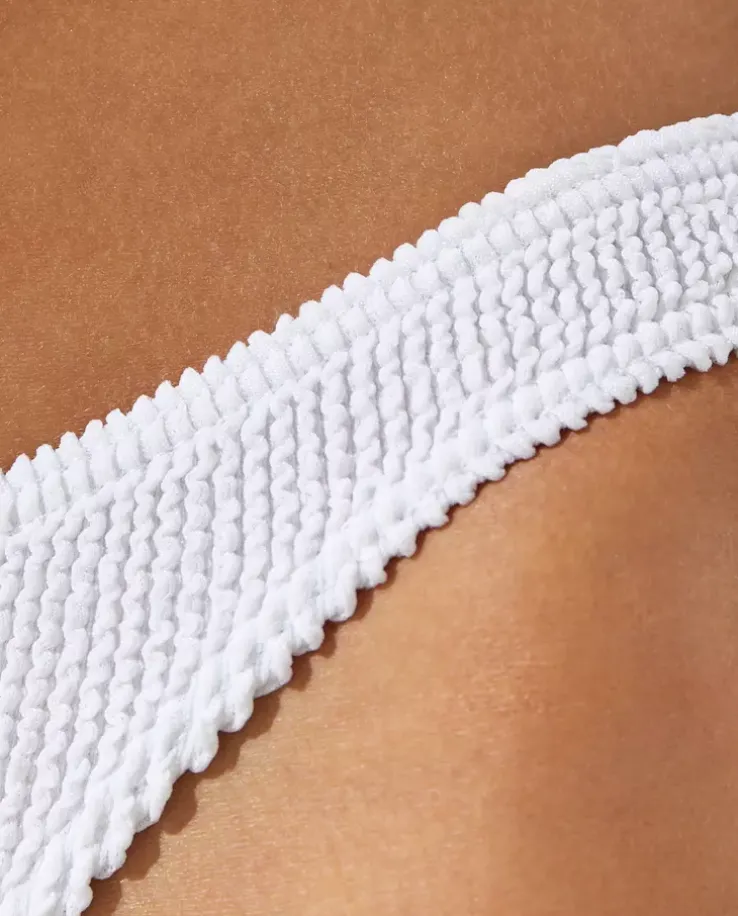 Biały dół od bikini Scene