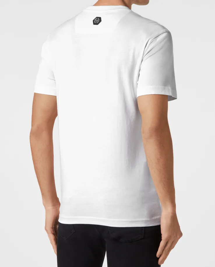 Biały t-shirt z czaszką
