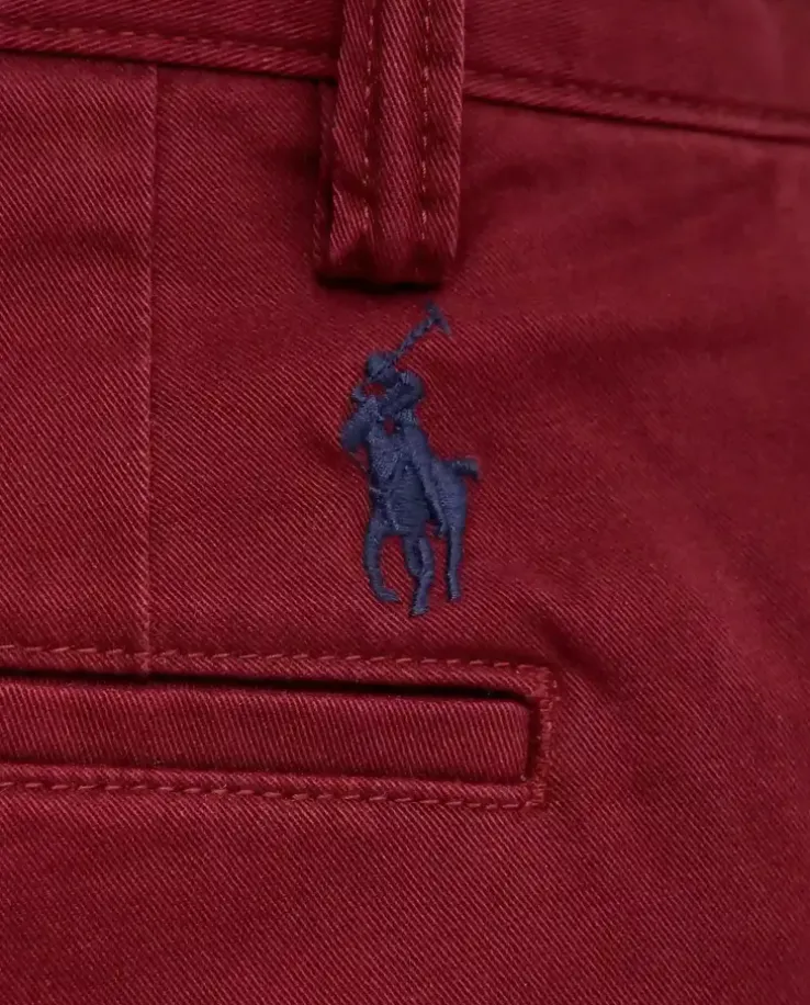 Bordowe spodnie chino