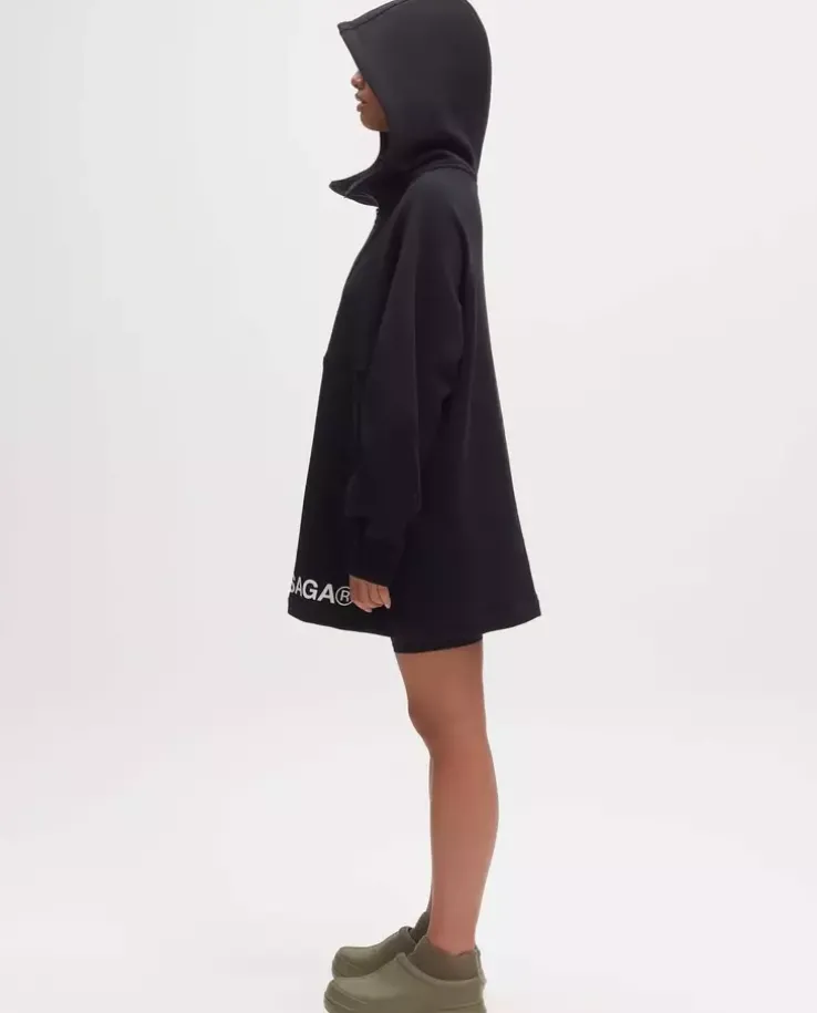 Czarna bluza oversize z kapturem