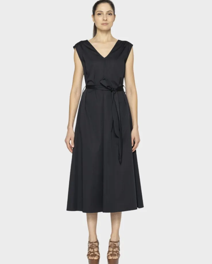 Czarna elegancka sukienka midi