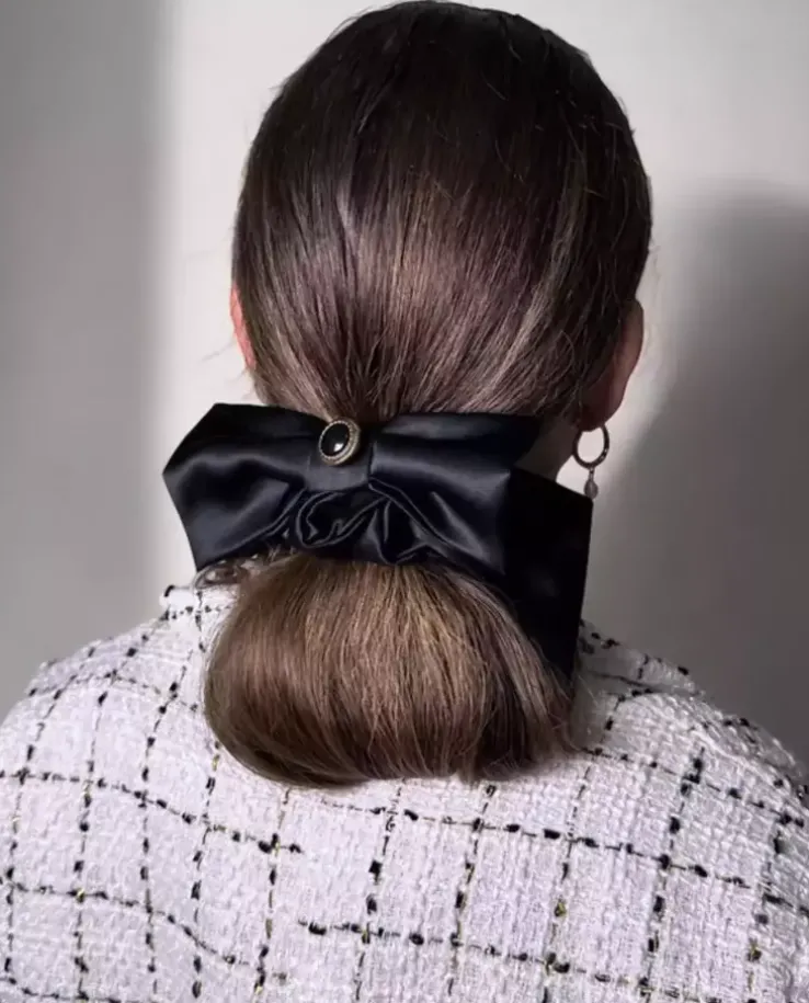 Czarna jedwabna kokarda Coco