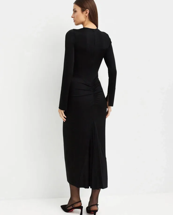 Czarna sukienka maxi