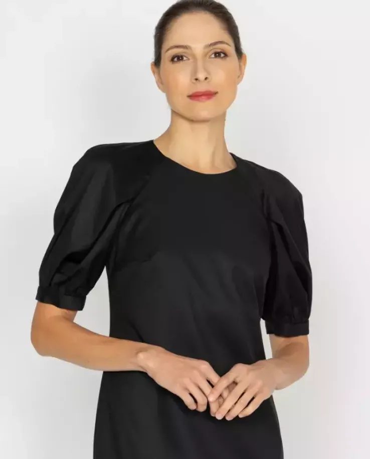 Czarna sukienka midi