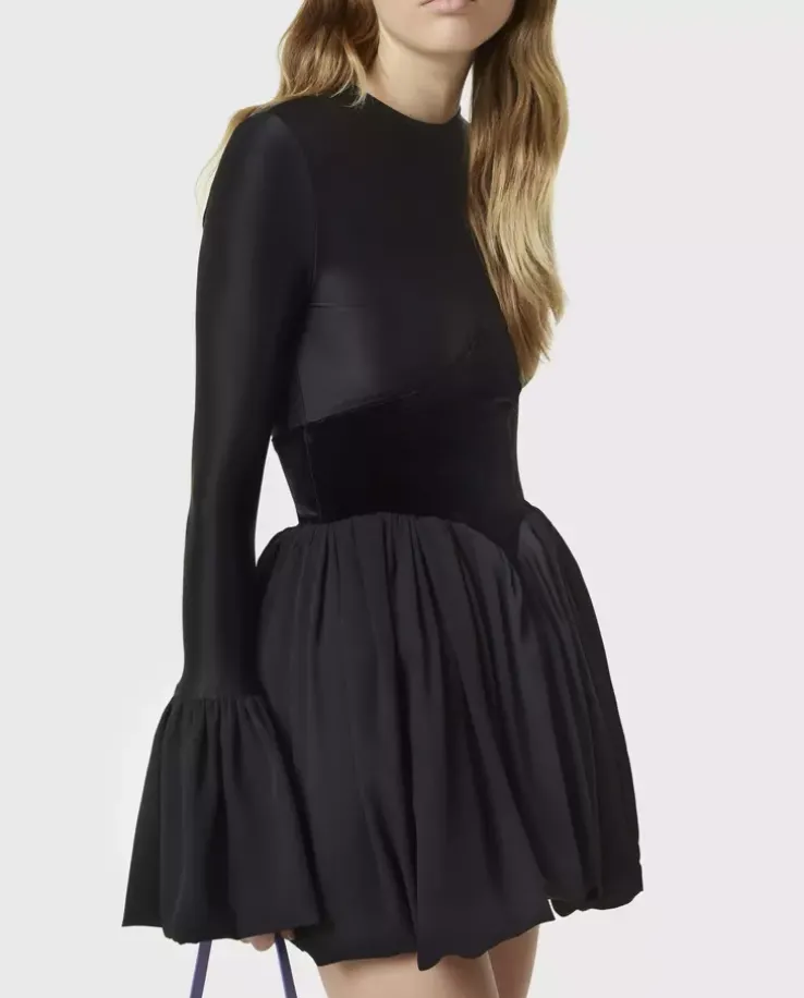 Czarna sukienka mini z gorsetem