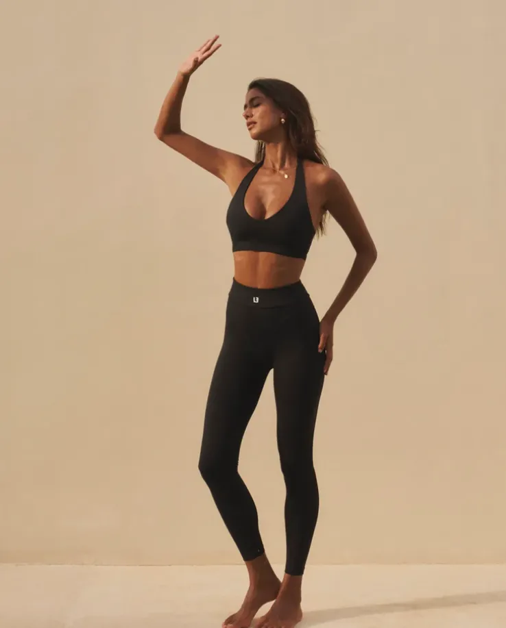 Czarne legginsy sportowe Leisure