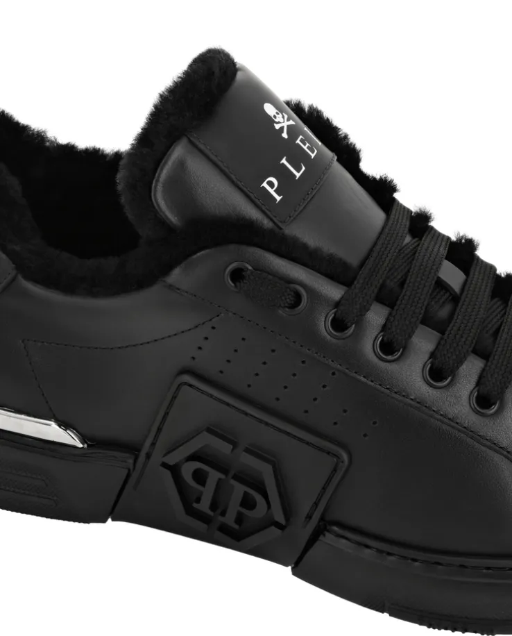 Czarne skórzane sneakersy