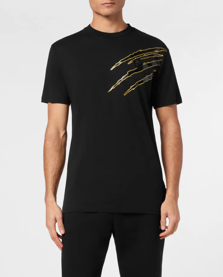 Czarny t-shirt ze złotą aplikacją