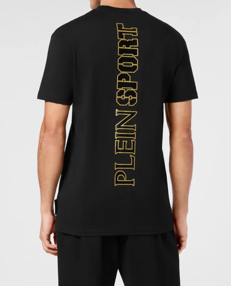 Czarny t-shirt ze złotą aplikacją