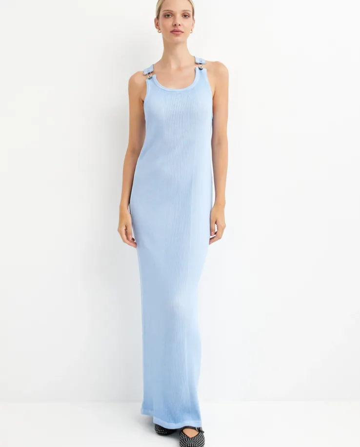 Niebieska sukienka maxi