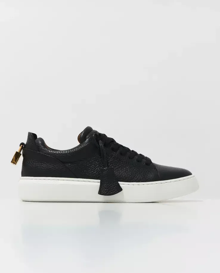Skórzane sneakersy z kontrastową podeszwą i logo